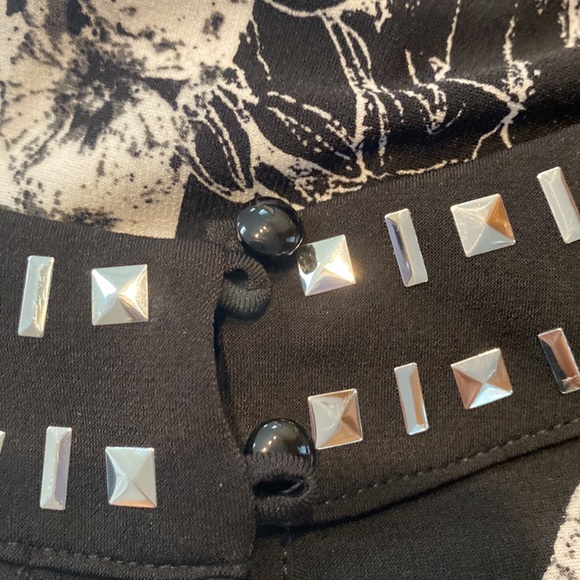 New black & white maxi with silver stud accents-smoke free home - Picture 4 of 4